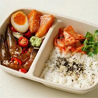 Hình ảnh Cơm Nobita - gà chiên karaage - bò hầm - trứng onsen