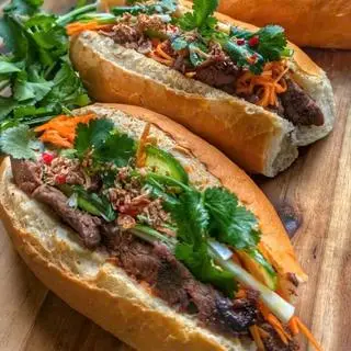 Hình ảnh Bánh mì thịt nướng