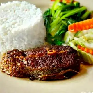 Hình ảnh Cơm cá kho BBQ truyền thống
