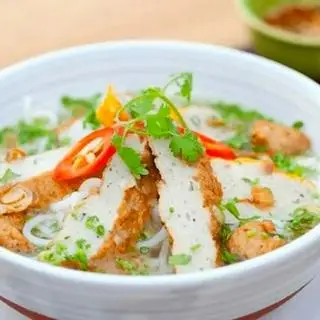 Hình ảnh Bánh canh xương - chả cá