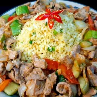 Hình ảnh Cơm bò xào rau