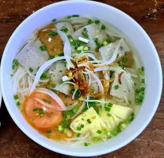 Hình ảnh Combo 2 người - 1 Bún Chả Cá - 1 Bún Cá Cô Hai - 2 Cocacola