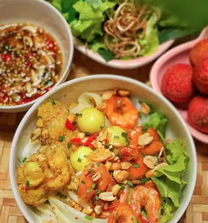Hình ảnh Mì Quảng gà - tôm