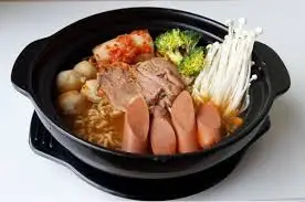 Hình ảnh Mì cay bò xúc xích