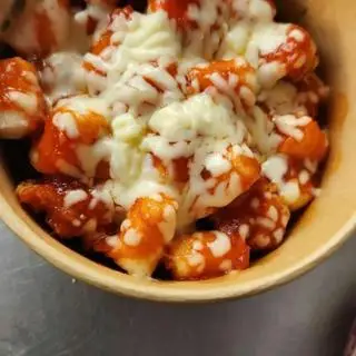 Hình ảnh Gà tokbokki kéo sợi