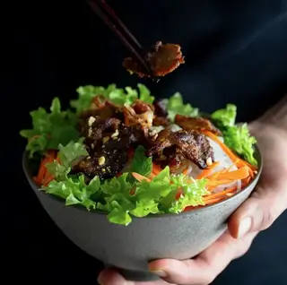 Hình ảnh Combo bún thịt nướng than hoa kèm 1 phần nước