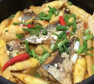 Hình ảnh Cơm cá kho măng