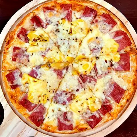 Hình ảnh Combo 1 Hawall pizza M (22cm) + 1 Salad Nga