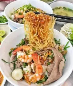 Hình ảnh Hủ tiếu mì khô dầu hào thập cẩm
