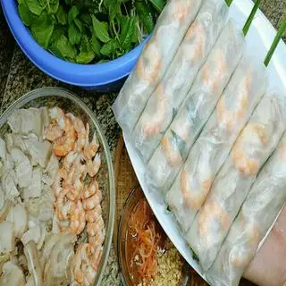 Hình ảnh Gỏi cuốn tôm tai heo