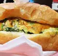 Hình ảnh Bánh Mì Pate Trứng