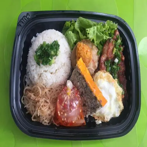 Hình ảnh Bếp Nhà Bao Tiểu Thư - Cơm Tấm Long Xuyên & Bánh Tằm Bì - Đào Cam Mộc