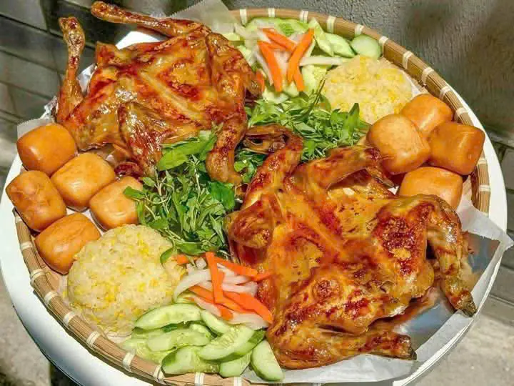 Hình ảnh Gà nướng nguyên con