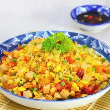 Hình ảnh Hồng Nghi - Cơm Chiên Dương Châu Full Topping - Trần Xuân Soạn
