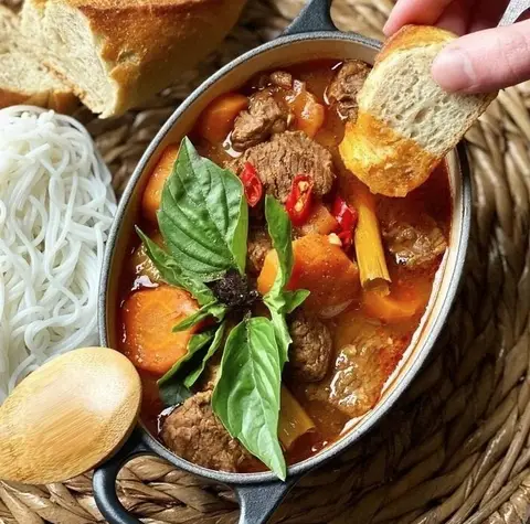Hình ảnh ÚT THƯƠNG - BÚN BÒ - HỦ TIẾU & BÒ KHO - Tô Hiến Thành