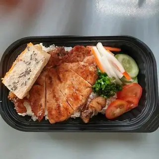 Hình ảnh Cơm tấm sườn - chả
