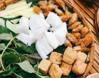 Hình ảnh Bún đậu nem chua , thịt giò 