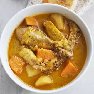 Hình ảnh Cà ri gà thêm (Không bún/bánh mì)