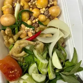 Hình ảnh Chân Gà Ủ Muối Rút Xương (hộp vừa) 350gr