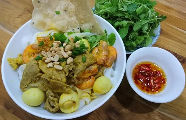 Hình ảnh Mì Quảng tôm - thịt - trứng