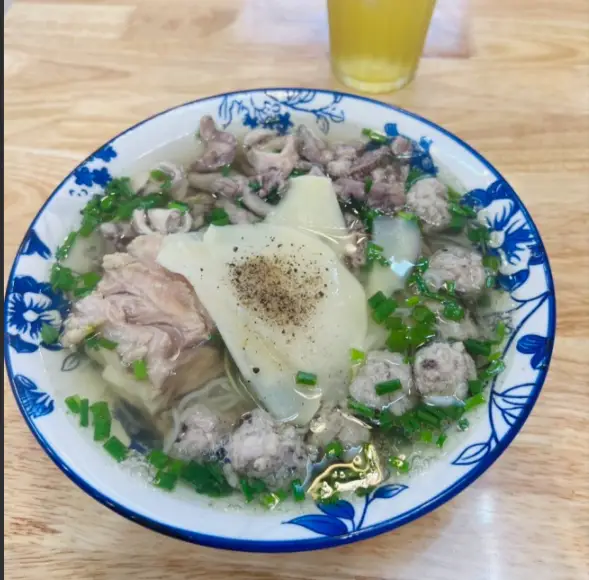 Hình ảnh Bún mọc sườn măng