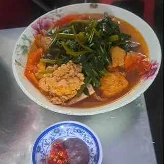 Hình ảnh Bánh đa riêu cua ốc chả