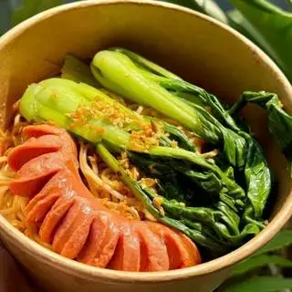 Hình ảnh Mì trộn xúc xích