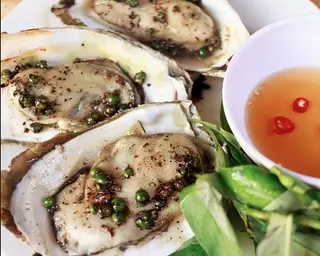 Hình ảnh Hàu nướng tiêu xanh