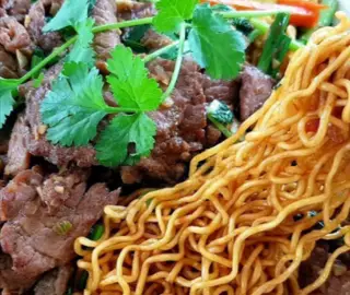 Hình ảnh Mì xào bò