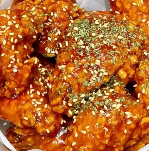 Hình ảnh Cánh gà kèm khoai tay sốt ngọt