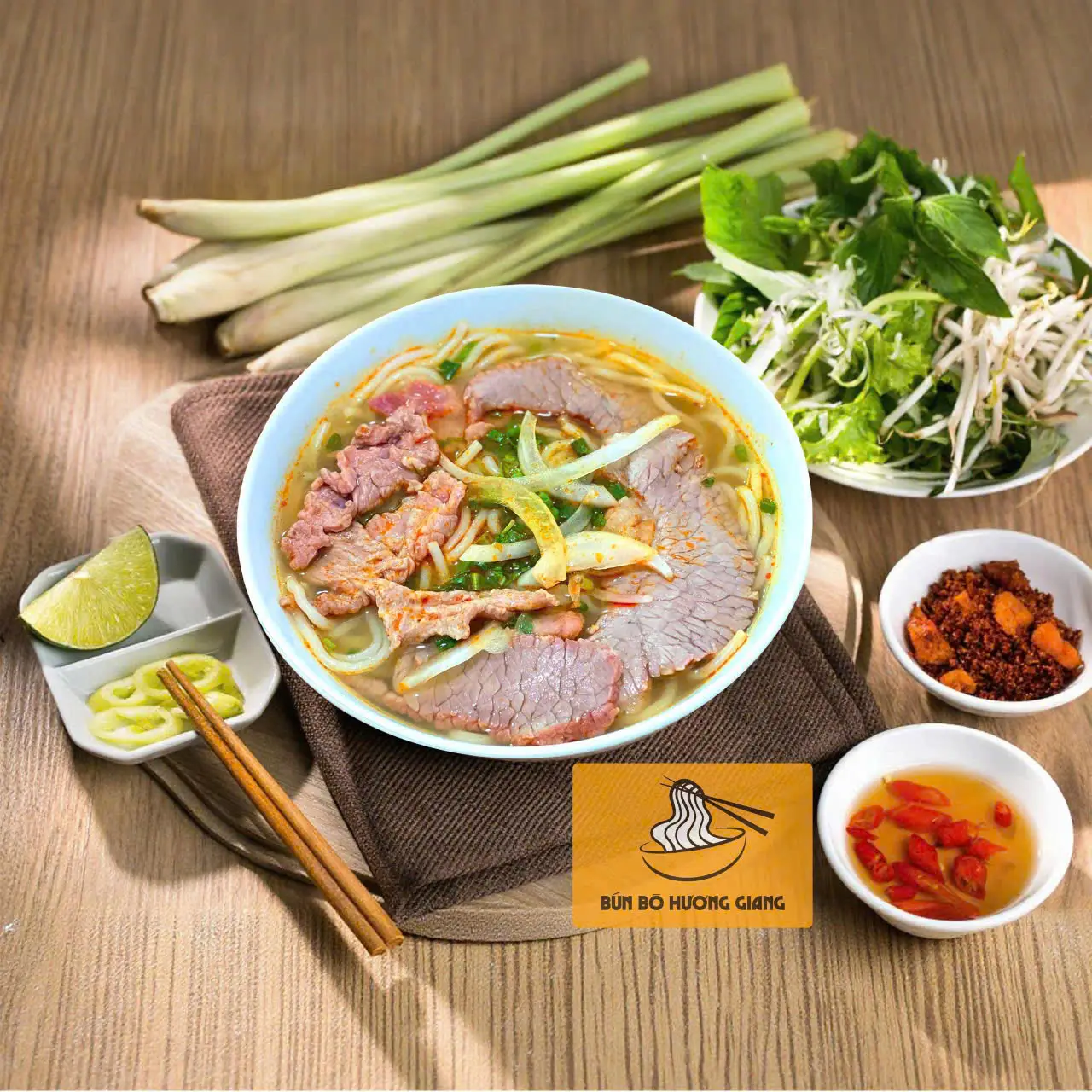 Hình ảnh Bún bò tái nạm