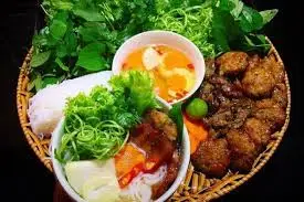 Hình ảnh Bún chả lẫn đặc biệt
