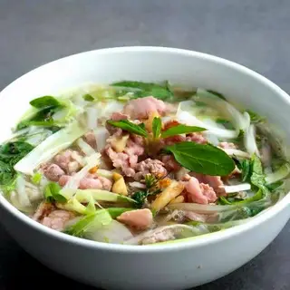 Hình ảnh Phở tái lăn