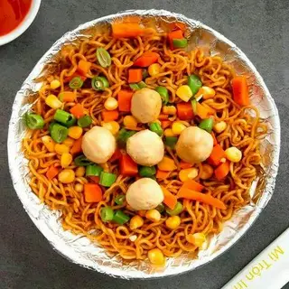 Hình ảnh Mì trộn hải sản rau củ viên