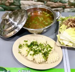 Hình ảnh Lẩu cá tầm măng chua