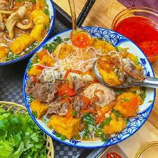 Hình ảnh Bún riêu tóp mỡ đầy đủ