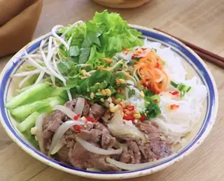 Hình ảnh Bún thịt bò xào