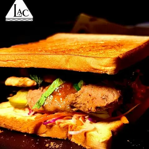 Hình ảnh Lạc Sandwich - Cách Mạng Tháng 8