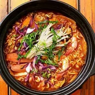 Hình ảnh Mì cay hải sản