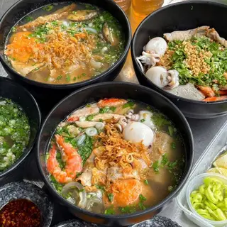 Hình ảnh Bánh canh ghẹ thập cẩm đặc biệt