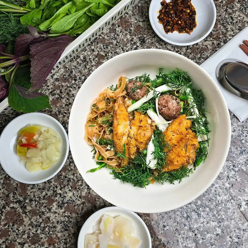 Hình ảnh Canh bánh đa cá rô đồng