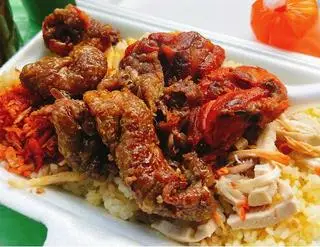 Hình ảnh Cơm da gà - chả