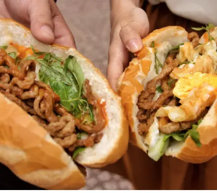 Hình ảnh Bánh mì chả trứng
