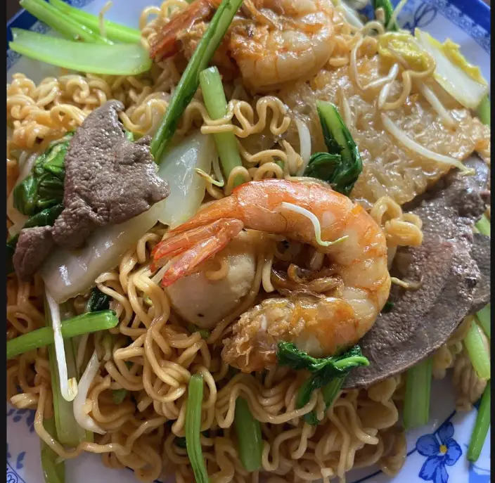 Hình ảnh Mì mềm xào hải sản