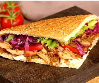 Hình ảnh Bánh mì thịt trứng - coca