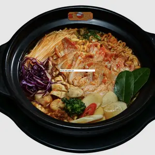 Hình ảnh Mì lẩu Thái sườn sụn