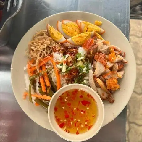 Hình ảnh Huỳnh Như - Cơm Tấm Long Xuyên - Đường D1