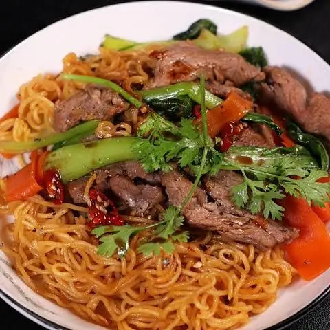 Hình ảnh Mì Trộn Bò, Tôm & Gà Xé - Huỳnh Tấn Phát