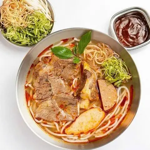 Hình ảnh BÚN BÒ HUẾ (Gốc Huế) - Nguyễn Cửu Phú