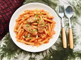 Hình ảnh Nui sốt bò bằm - xúc xích Đức